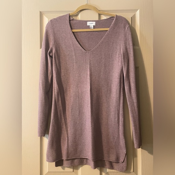 Old Navy Women’s Sweater - Picture 1 of 4